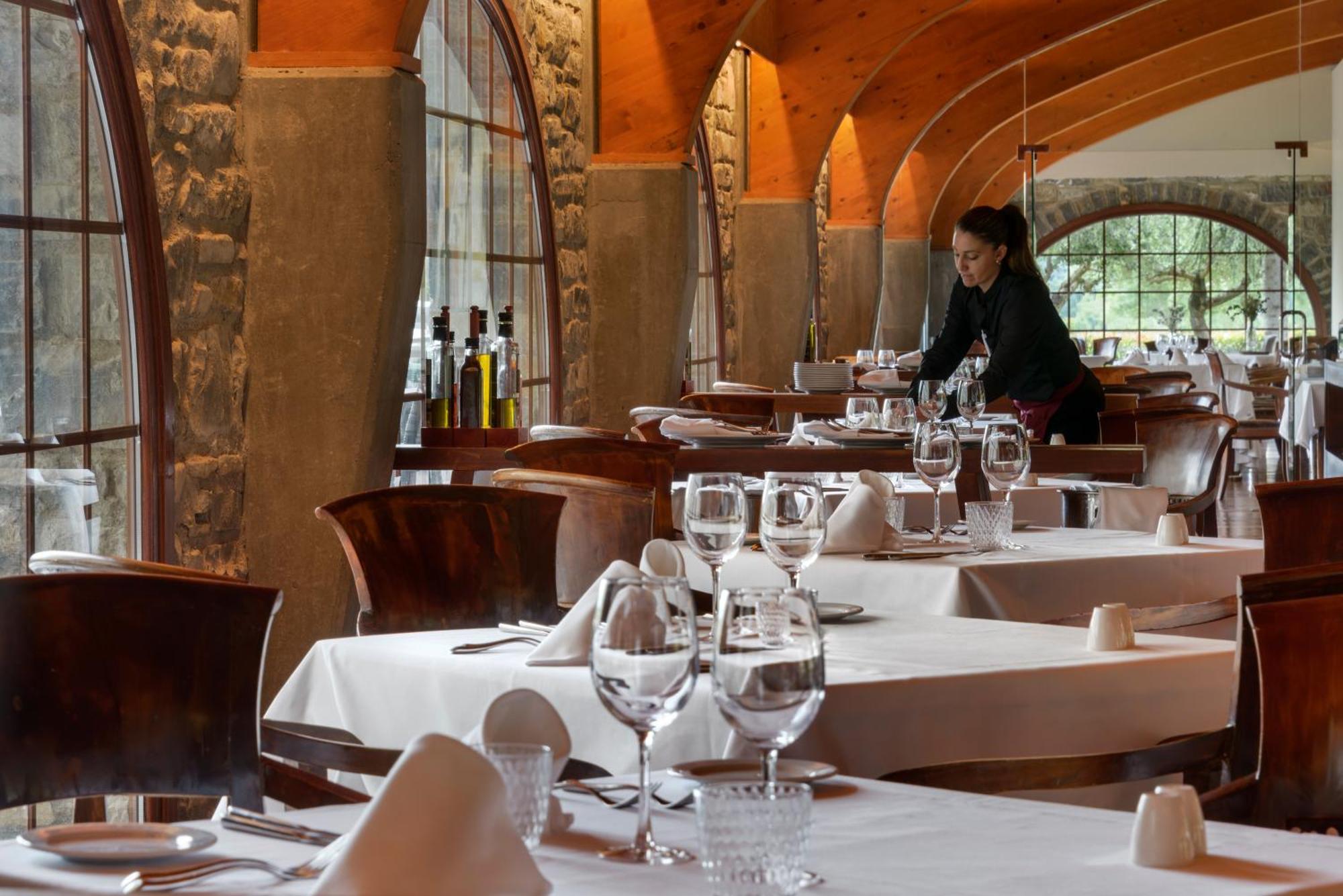 Hotel & Spa Monasterio De Больтанья Екстер'єр фото Restaurant in the hotel