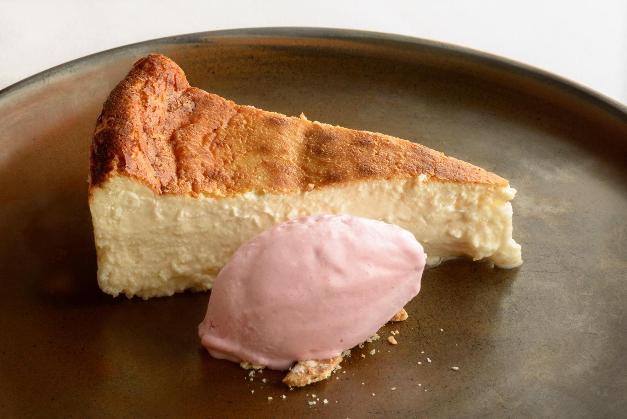 Hotel & Spa Monasterio De Больтанья Екстер'єр фото A slice of cheesecake with a scoop of sorbet