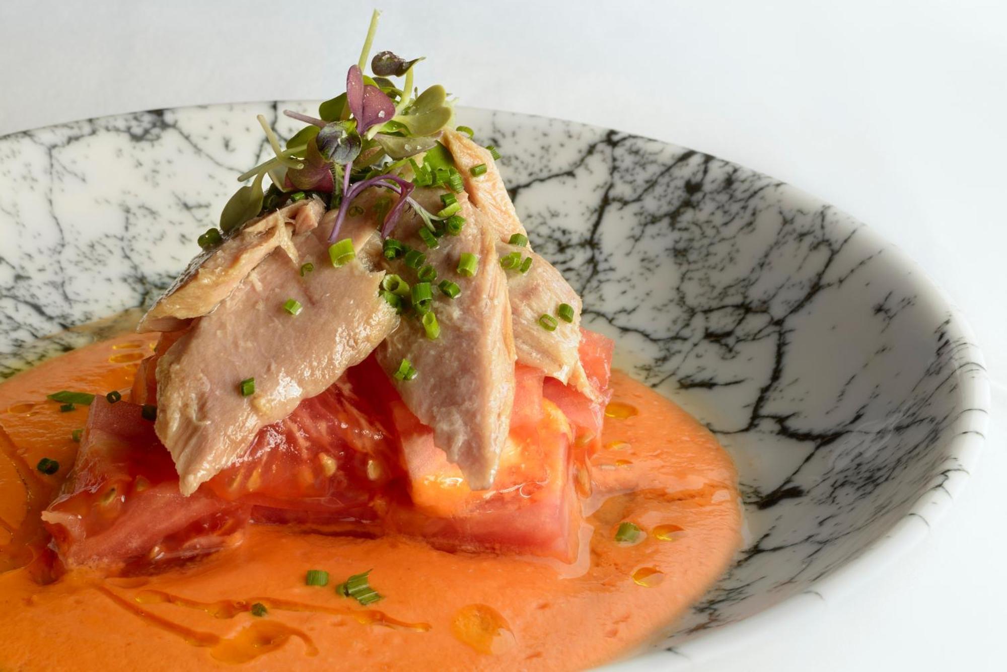 Hotel & Spa Monasterio De Больтанья Екстер'єр фото Tuna and tomato salad