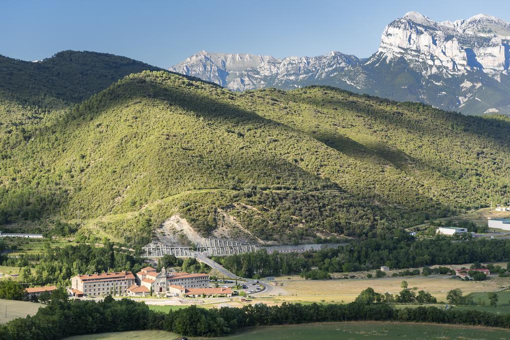 Hotel & Spa Monasterio De Больтанья Екстер'єр фото A general view of Montferrat