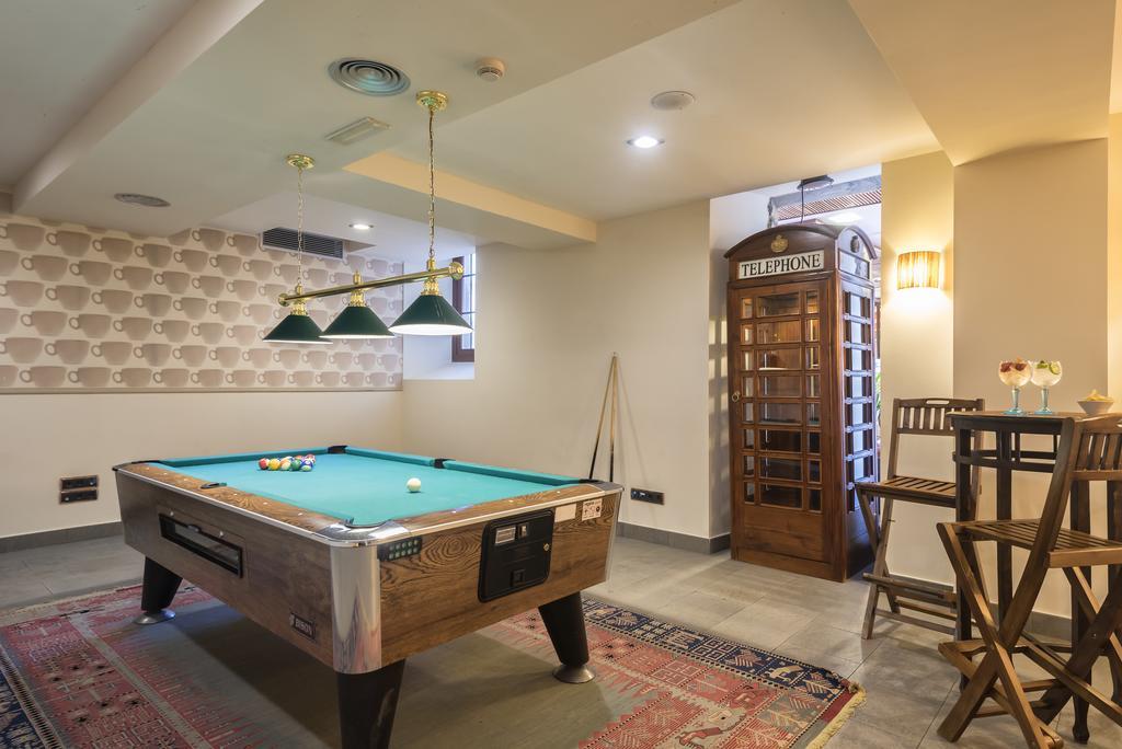 Hotel & Spa Monasterio De Больтанья Екстер'єр фото The games room